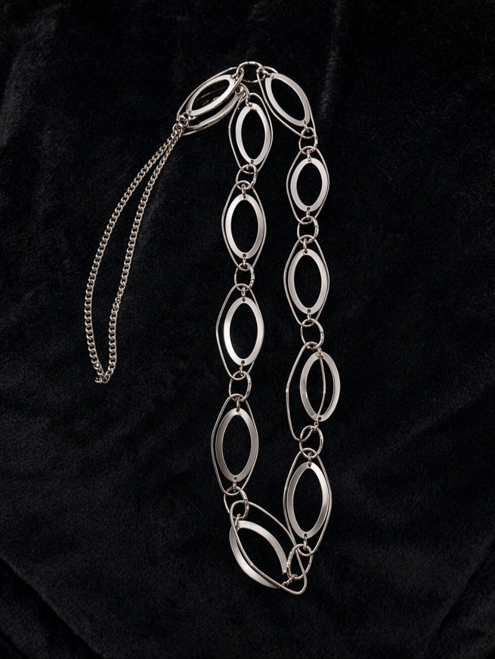 Vintage R.H. Macy & Co. Silver Tone Open Oval Link Long Statement Necklace CC